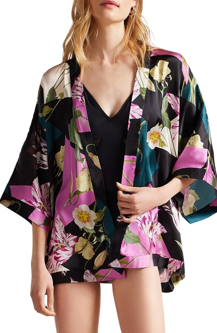 Wenddi Floral Ruana