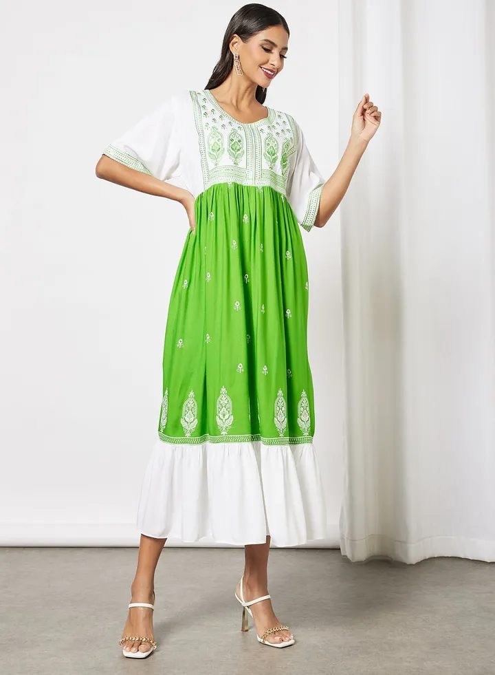 Classic Embroidered Jalabiya