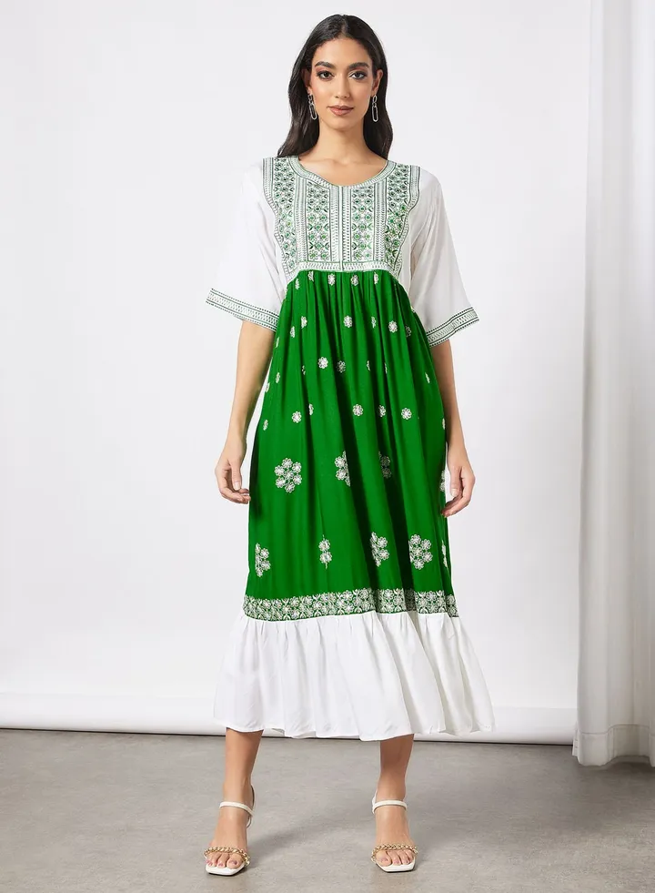 Classic Embroidered Jalabiya