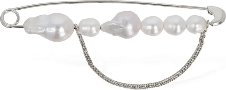 Sweet Connection 1 pearl brooch