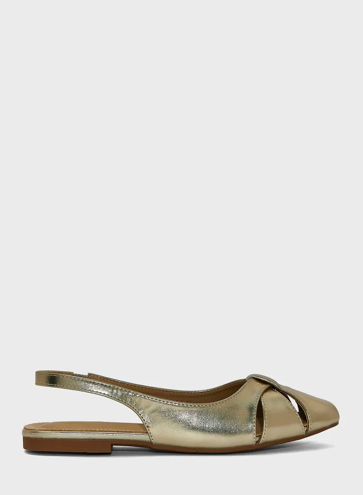 Flat Slingback Shoes With Cut-Out Detail