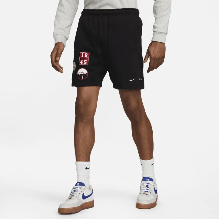 Nike Men's Dri-FIT 8" Graphic Baseball Shorts in Black