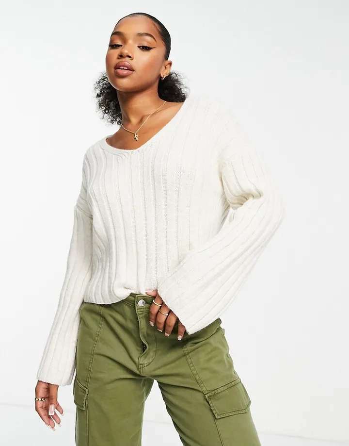 New Look knit v neck ribbed sweater in cream
