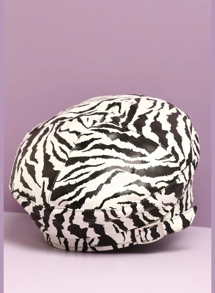 Casual Animal Print Beret Cap