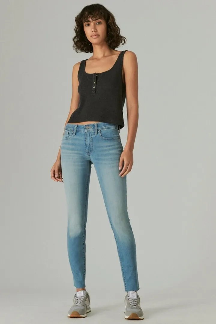 Ava Super Skinny