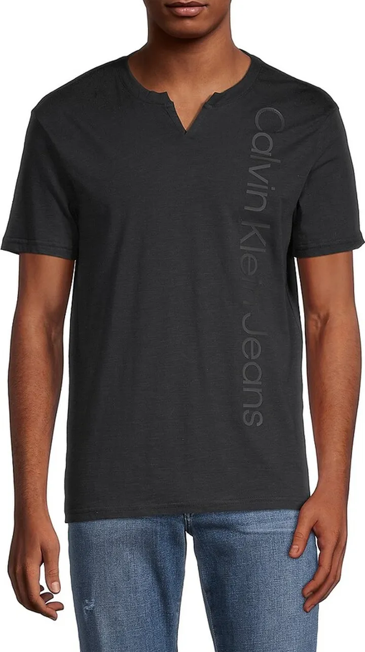 Splitneck T-Shirt