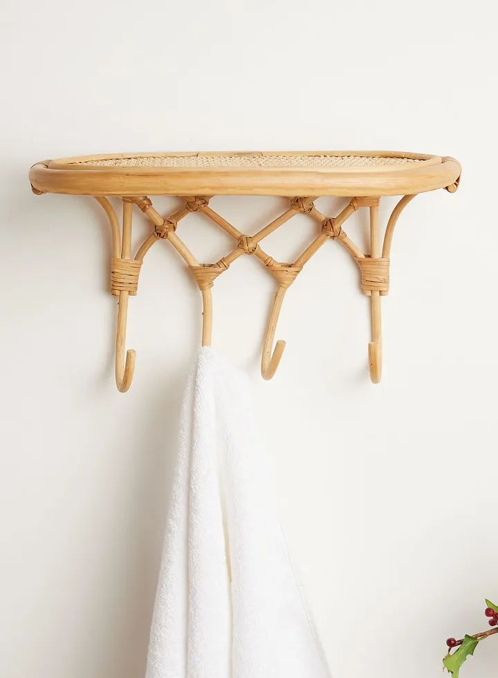 Rattan Cloth Hanger