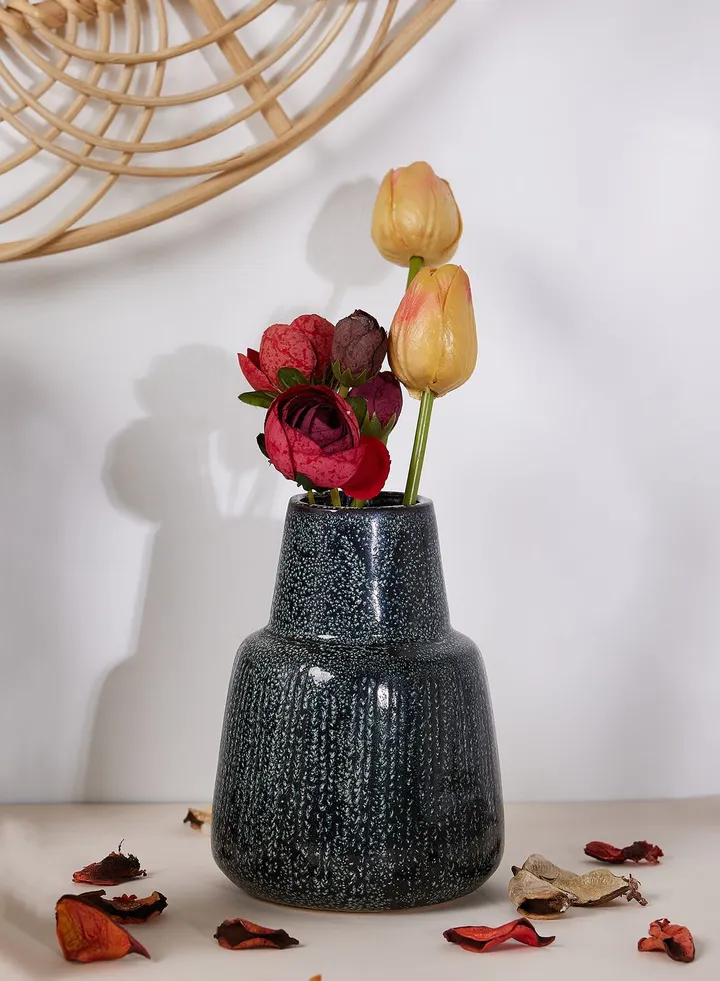 Kondo Small Vase