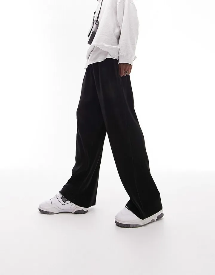 Topman straight plisse sweatpants in black