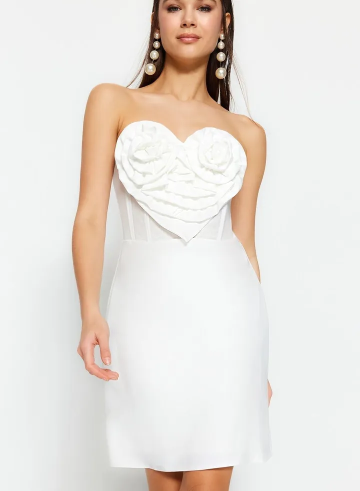 Sweetheart Neck Dress