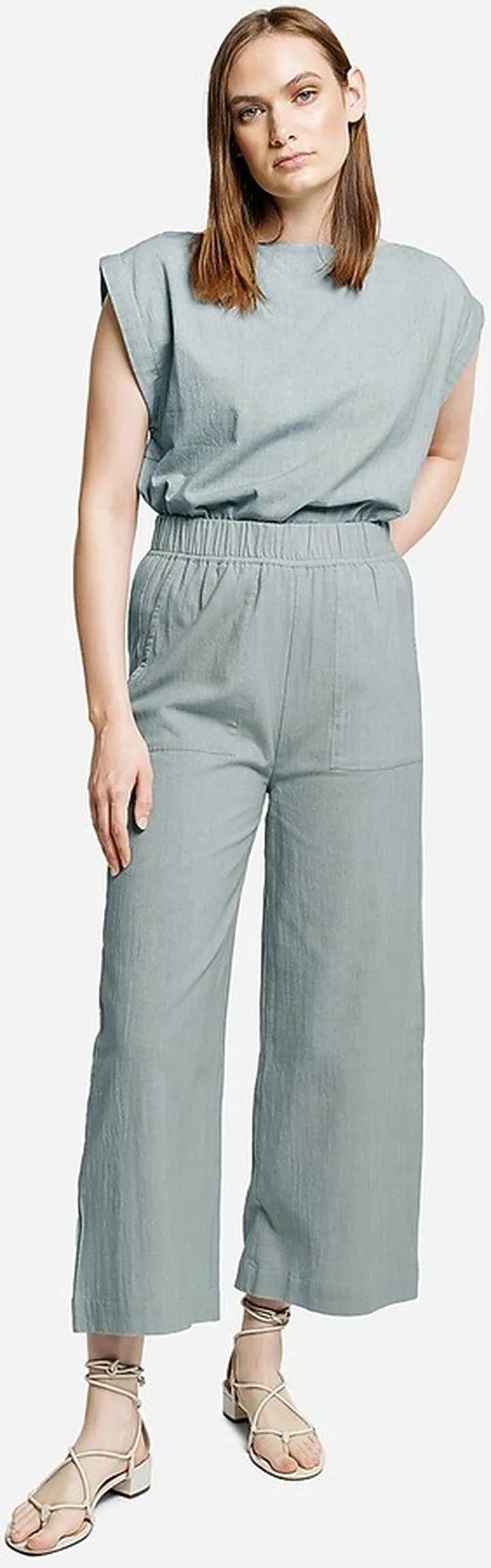 LAUDE the Label Everyday Crop Pant in Cielo