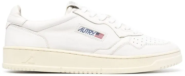 Medalist low-top sneakers