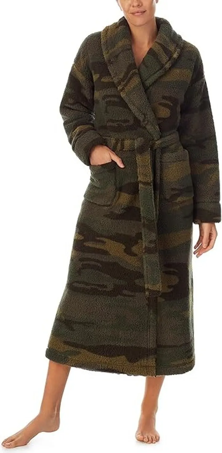 Sanctuary 50 Long Sherpa Robe (Camo) Women's Robe