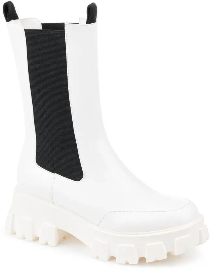 Journee Collection Women's Tru Comfort Foam Vista Bootie