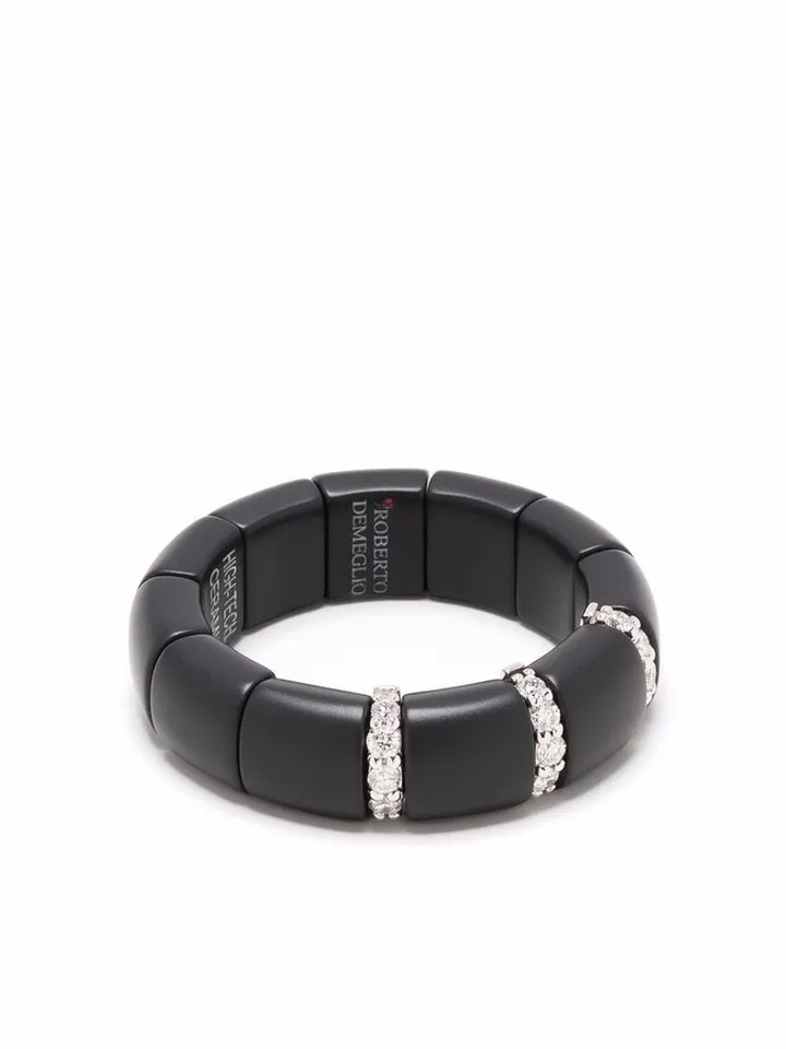 18kt white gold Domino diamond ring