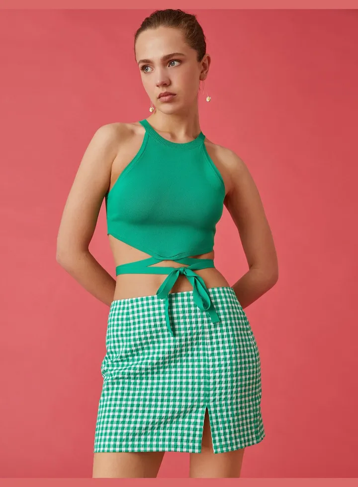 Mini Skirt Split Detail
