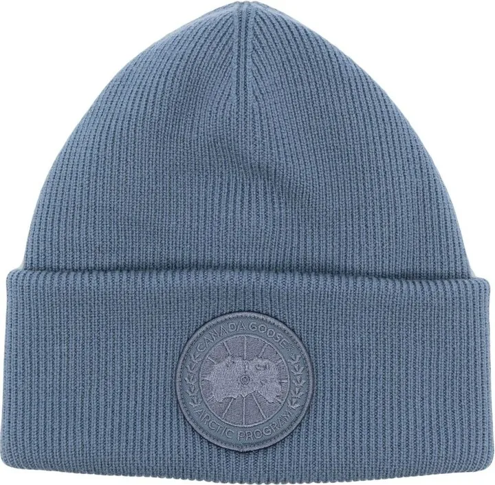 Blue Arctic Disc Ribbed-Knit Beanie Hat
