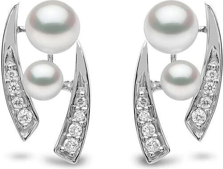 18kt white gold Trend freshwater pearl and diamond stud earrings