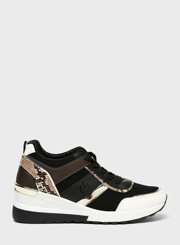 Casual Low Top Sneakers