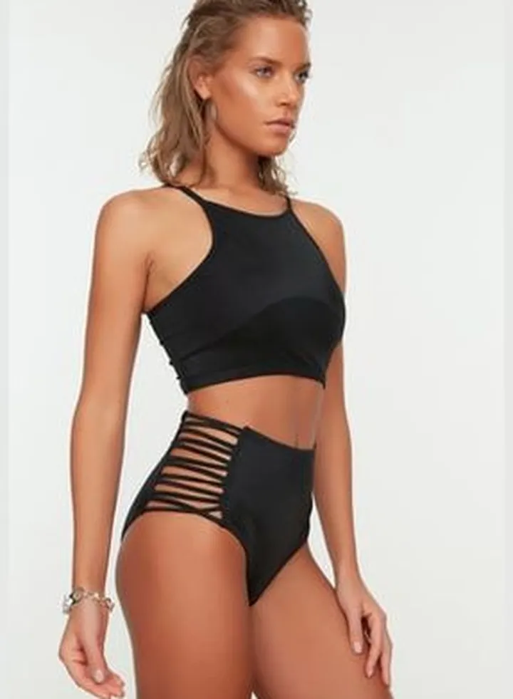 High Waist Bikini Bottoms With Black Piping TBESS21BA0363