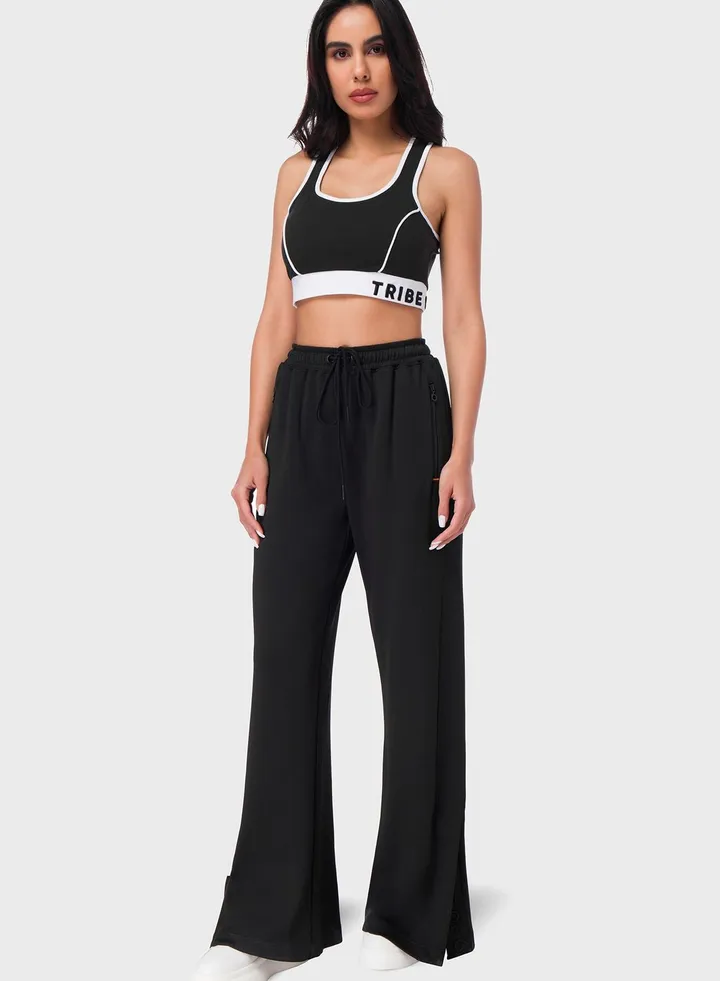 Amy Contrast Hem & Embroidery T-Shirt