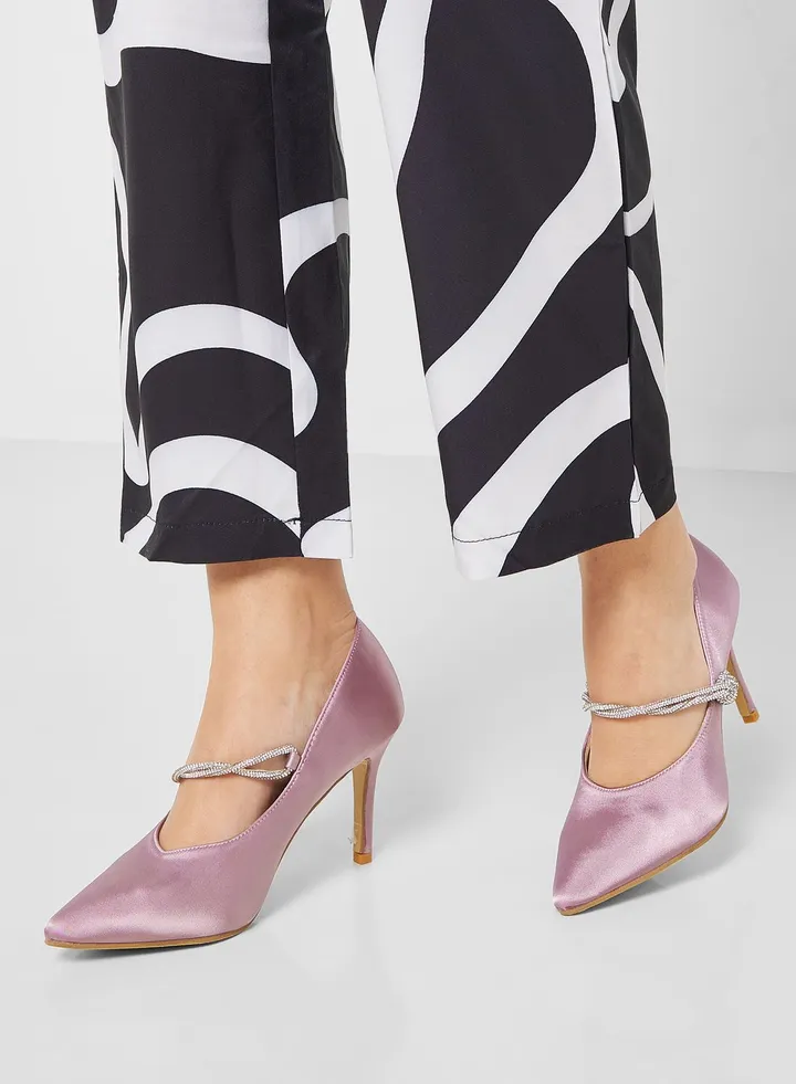 Satin Pump With Embelisshed Strap