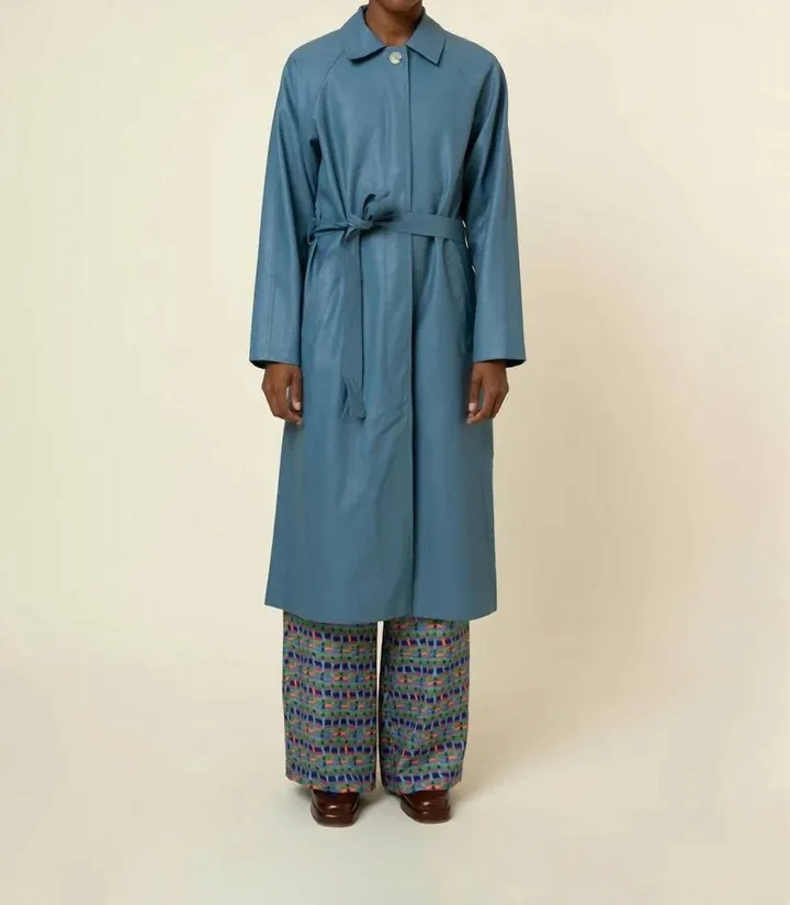 Ghisele Trench Coat in Bleu Azure