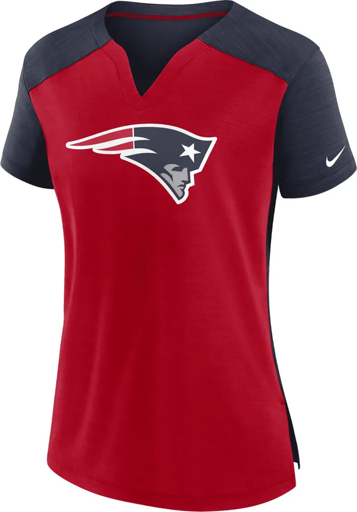 Nike Women's Dri-FIT Exceed (NFL New England Patriots) T-Shirt in Blue