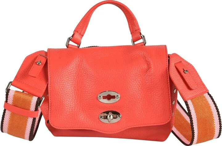 Twist-lock Shoulder Bag