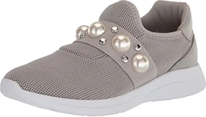 Bandolino Women's Noha Sneaker