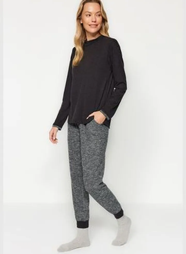 Black Cuff Detailed Knitted Pajamas Set