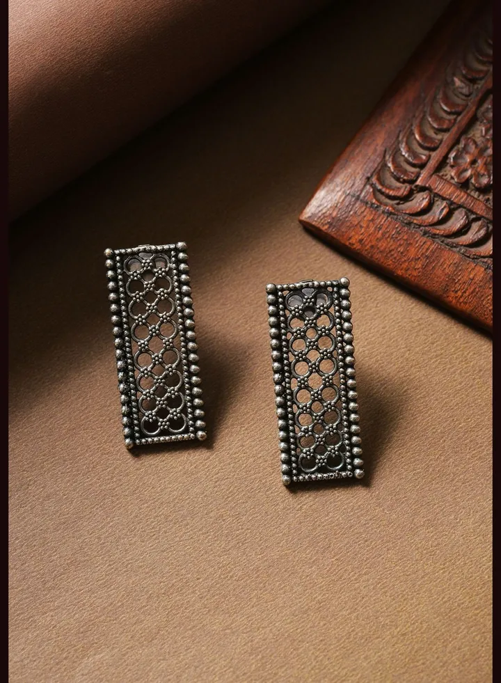 Silver Plated Designer Drop Earring