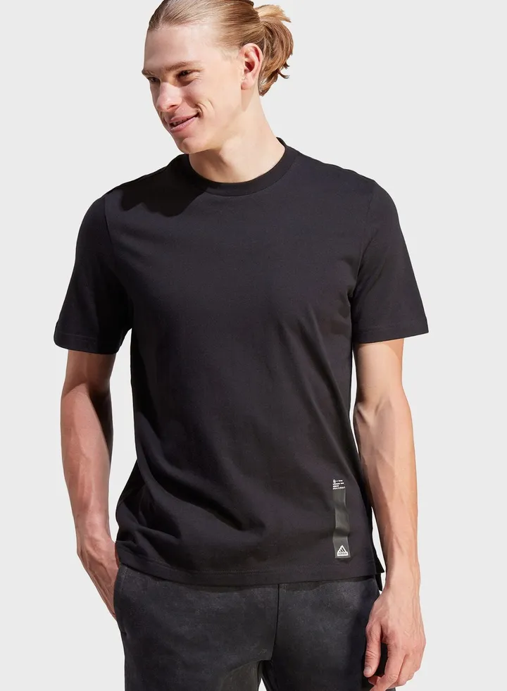 Sportswear City Escape Split-Hem T-Shirt