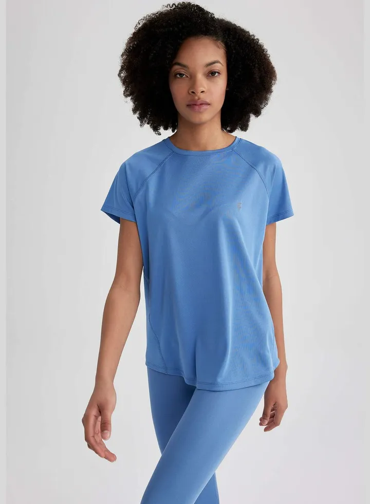 Woman Crew Neck Knitted Short Sleeve T-Shirt