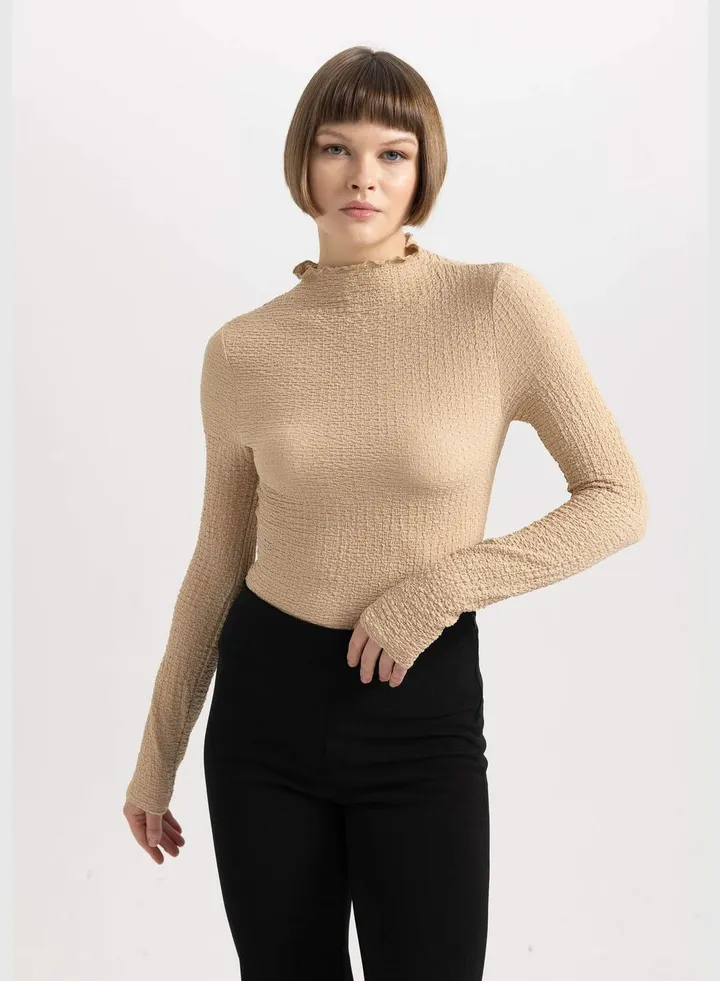 Woman Slim Fit Mock Neck Knitted Long Sleeve T-Shirt