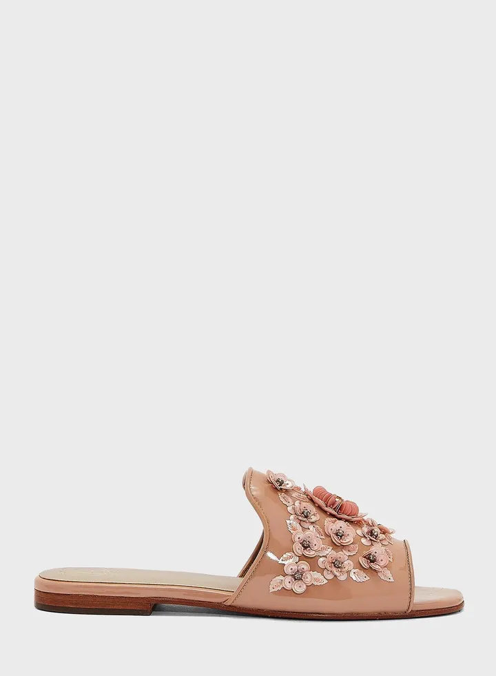 Aminta Flat Sandals