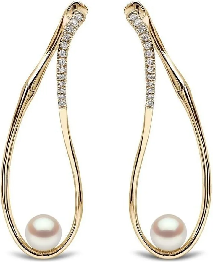 18kt yellow gold Sleek Akoya pearl and diamond earrings