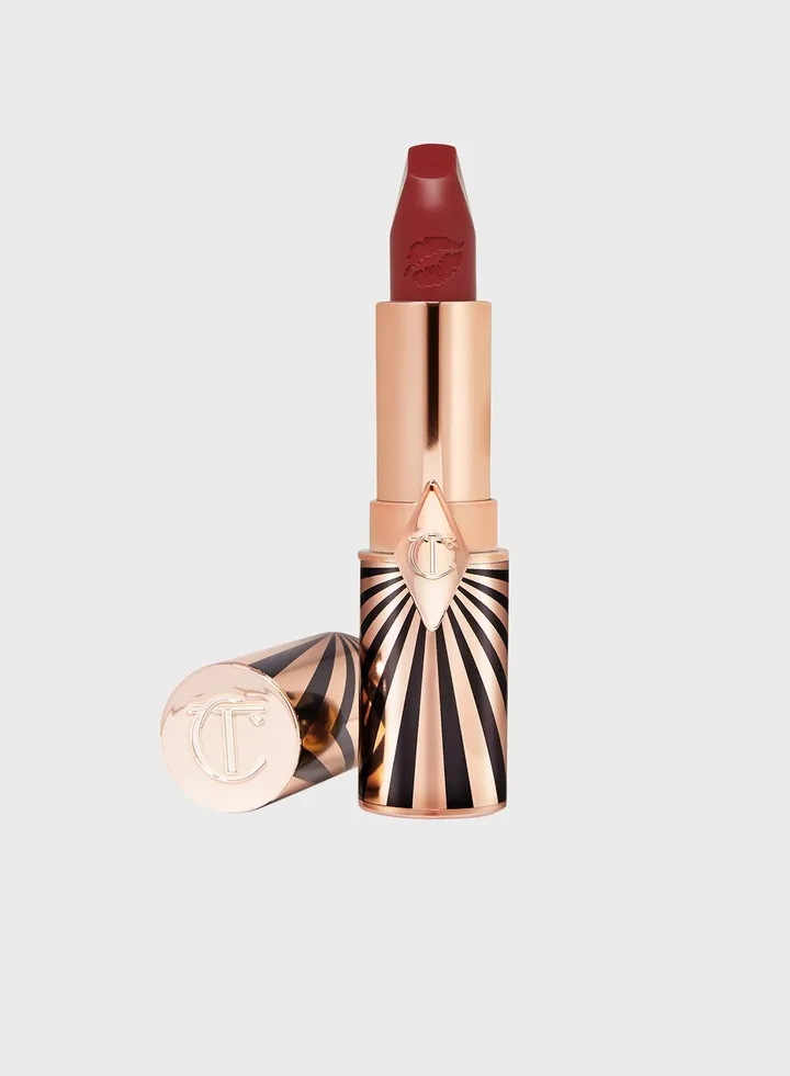 Hot Lips 2.0 - Viva La Vergara