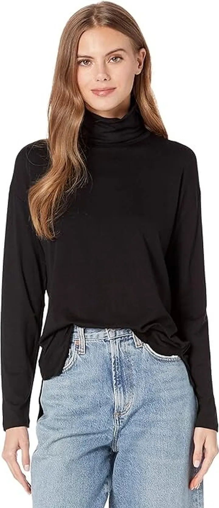 Majestic Filatures Soft Touch Long Sleeve Semi Relaxed Turtleneck (Noir) Women's Clothing