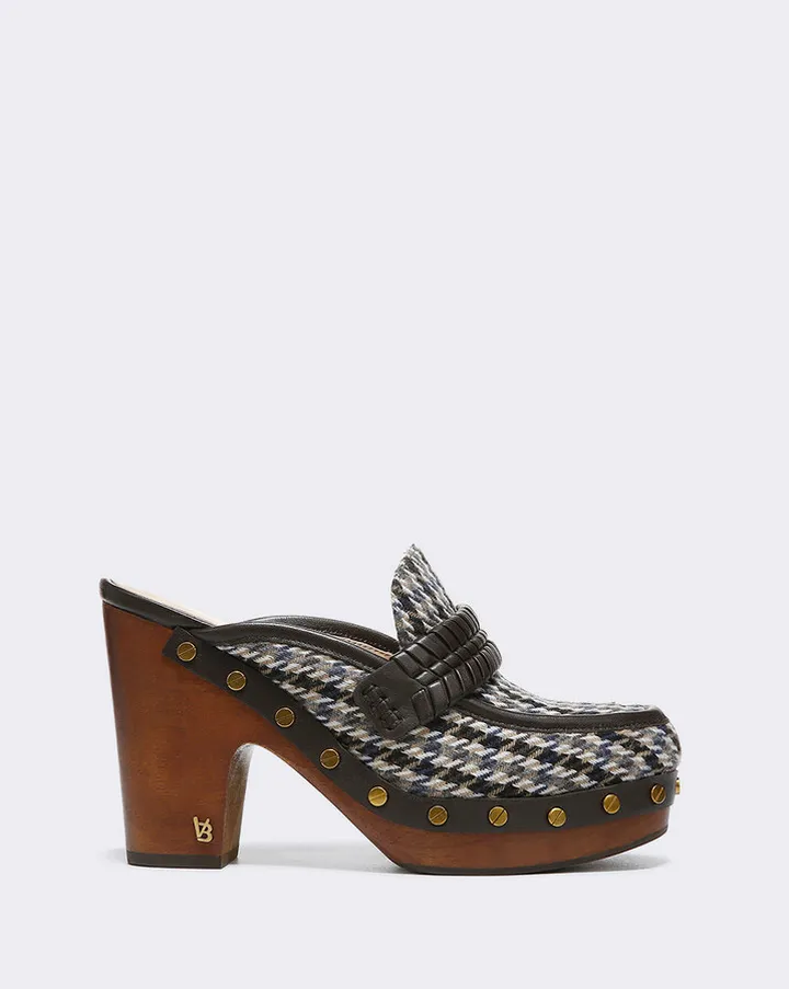 Delia Clog