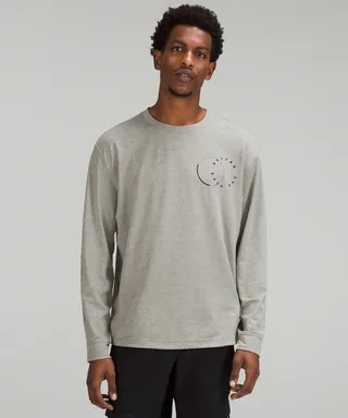 Relaxed-Fit Graphic Training Long Sleeve Shirt