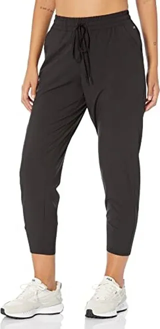 Amazon Essentials Women's Studio Woven Stretch Ankle Pant