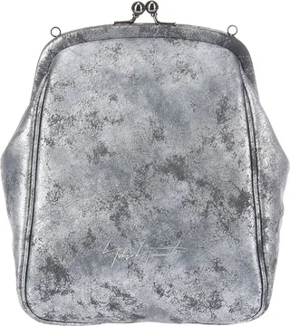 Clasp Shoulder
