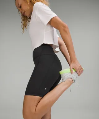 Wunder Train High-Rise Shorts with Pockets 8"
