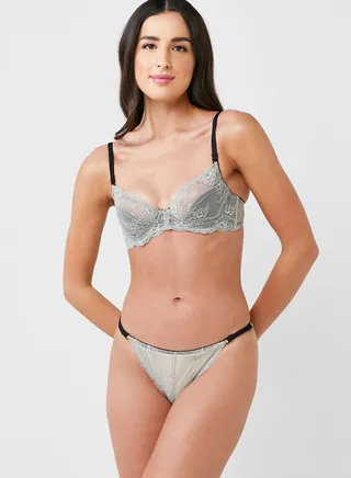 Lace Detail Push Up Bra & Bikini Brief Set