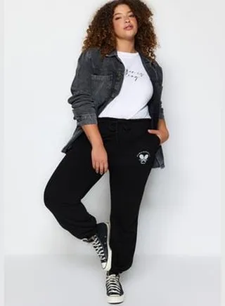 Black Thick High Waist Printed Knitted Sweatpants TBBAW24AJ00003