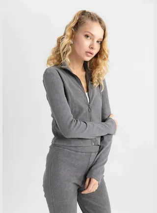 Woman Knitted Cardigan