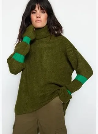 Khaki Soft Textured Knitwear Sweater TWOAW24KZ00448