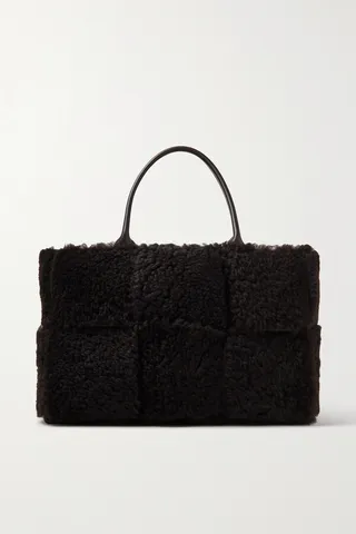 Bottega Veneta - Arco Medium Intrecciato Shearling Tote - Brown