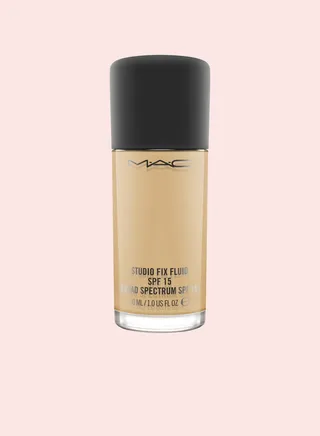 Studio Fix Fluid SPF 15 Foundation - NC30